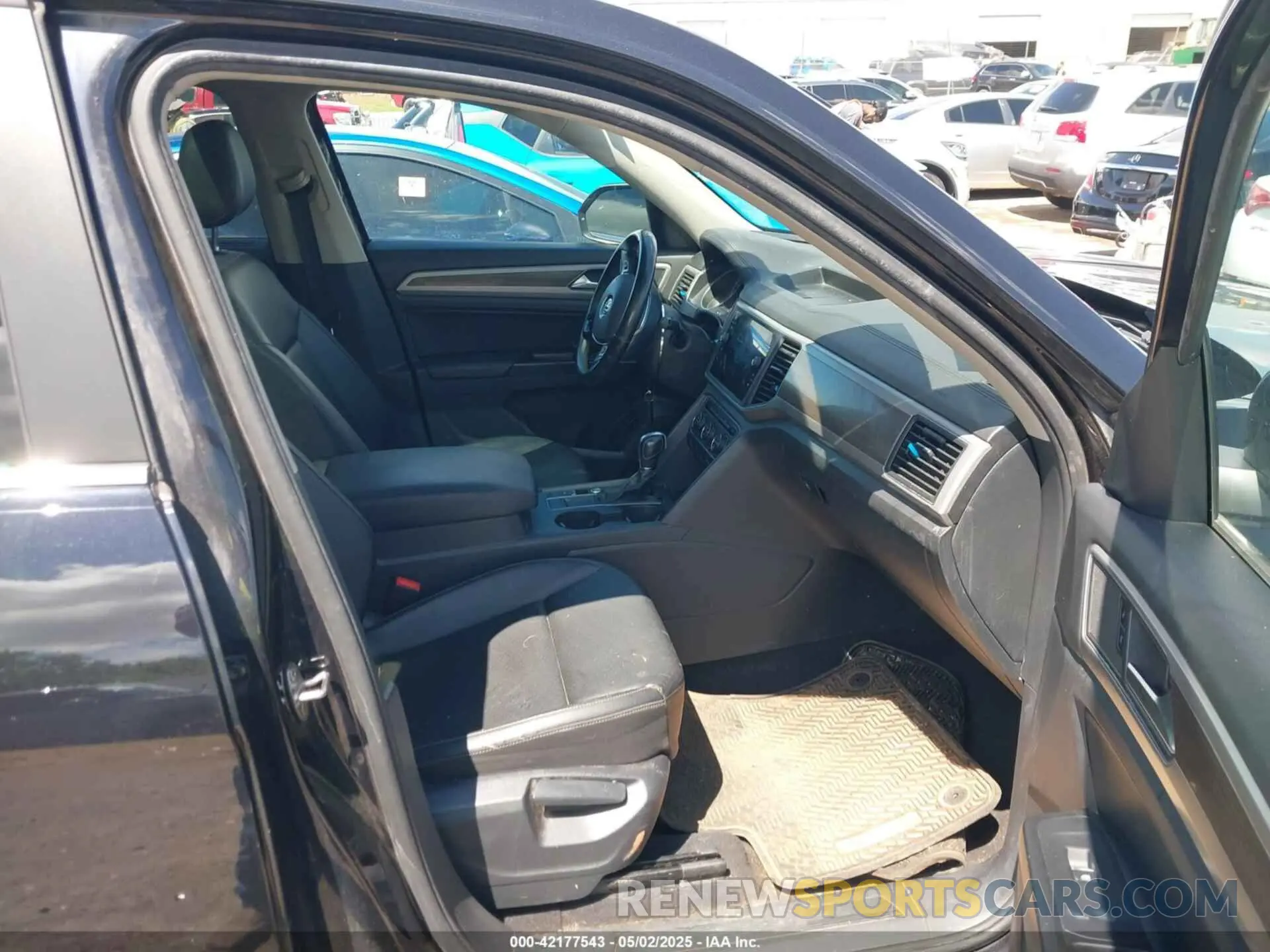 5 Фотография поврежденного автомобиля 1V2WR2CA2KC612202 VOLKSWAGEN ATLAS 2019