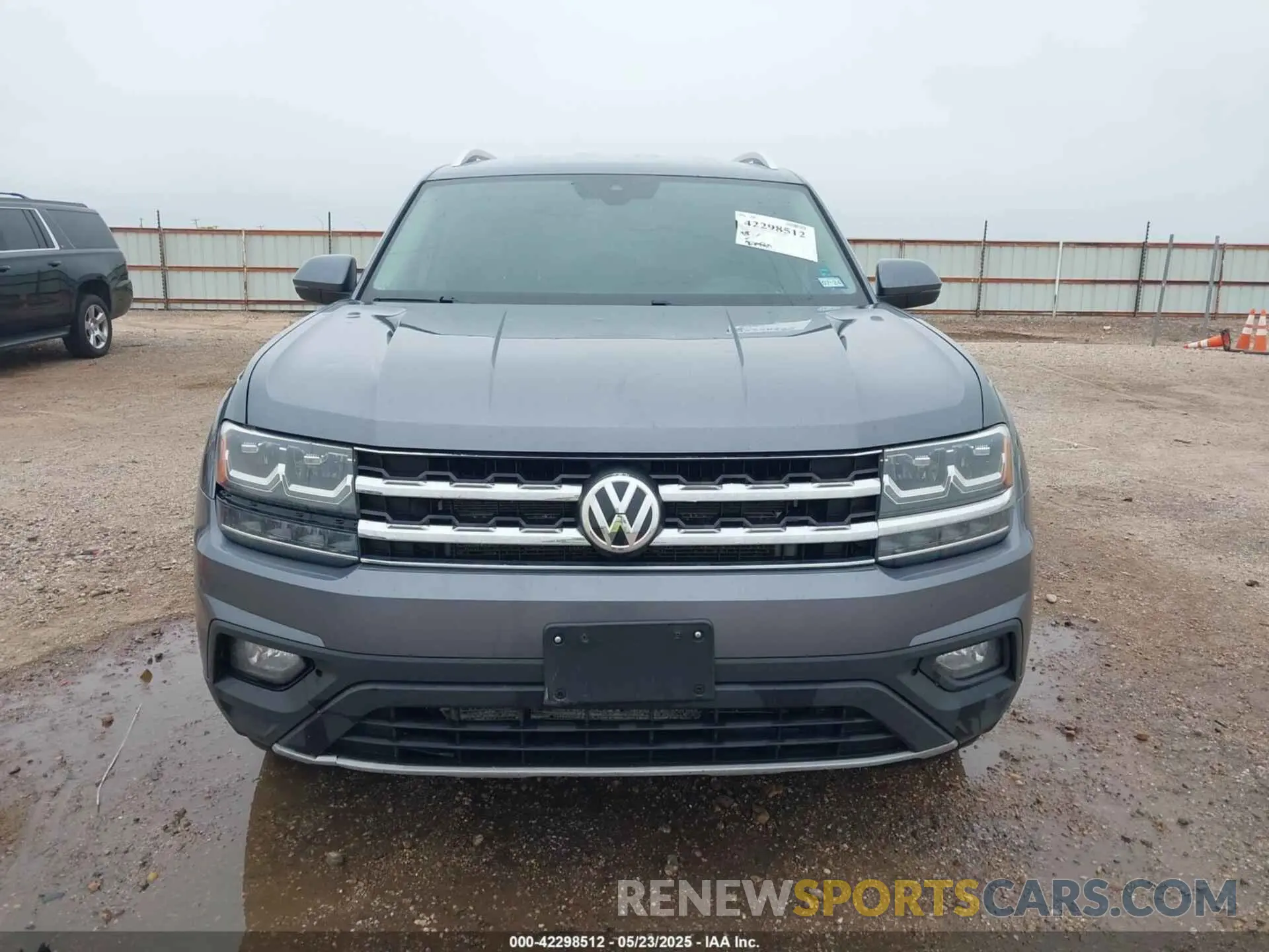 12 Photograph of a damaged car 1V2WR2CA6KC559374 VOLKSWAGEN ATLAS 2019
