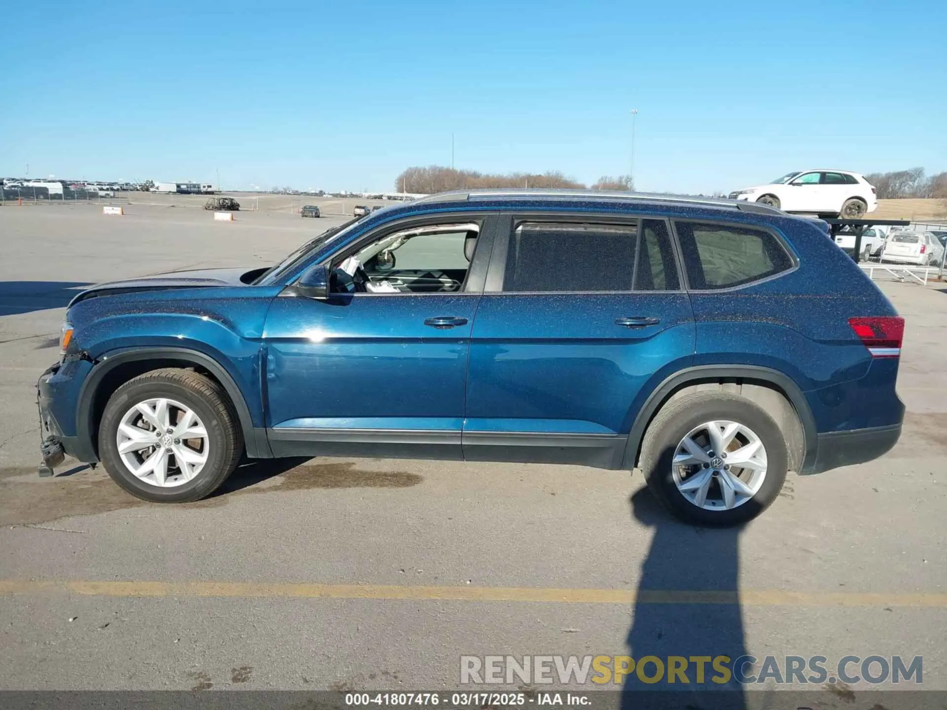 14 Photograph of a damaged car 1V2WR2CA6KC564820 VOLKSWAGEN ATLAS 2019