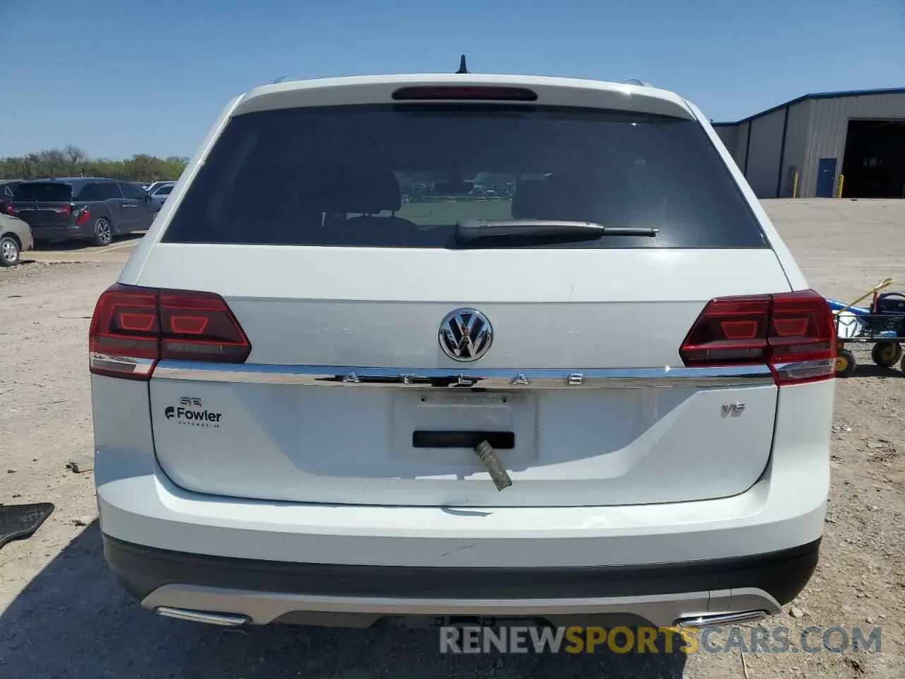 6 Photograph of a damaged car 1V2WR2CA7KC598569 VOLKSWAGEN ATLAS 2019