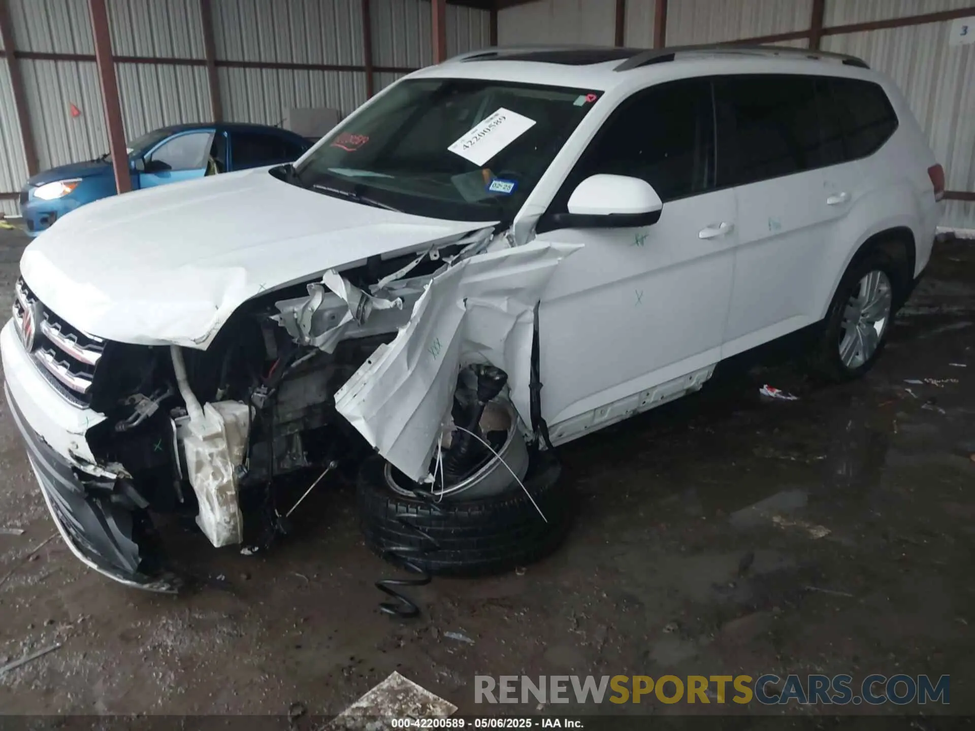 2 Photograph of a damaged car 1V2WR2CA8KC526036 VOLKSWAGEN ATLAS 2019