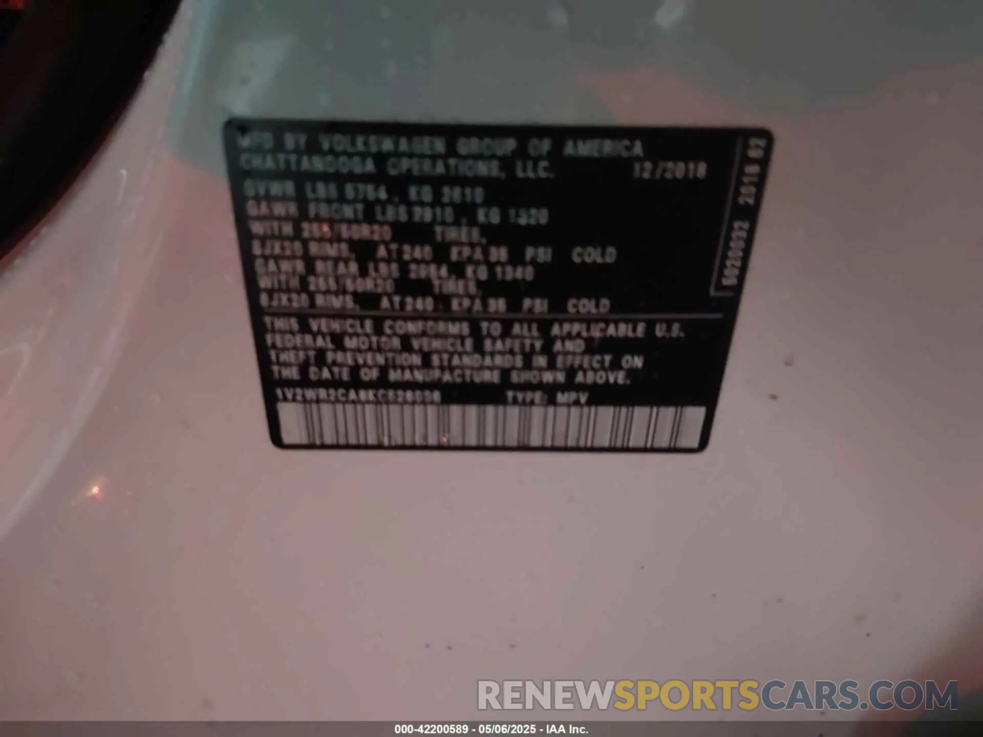 9 Photograph of a damaged car 1V2WR2CA8KC526036 VOLKSWAGEN ATLAS 2019