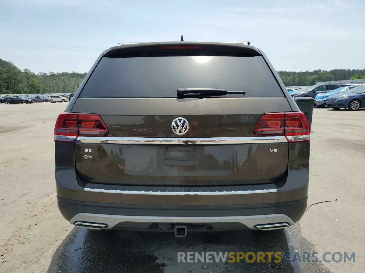 6 Photograph of a damaged car 1V2WR2CAXKC521646 VOLKSWAGEN ATLAS 2019