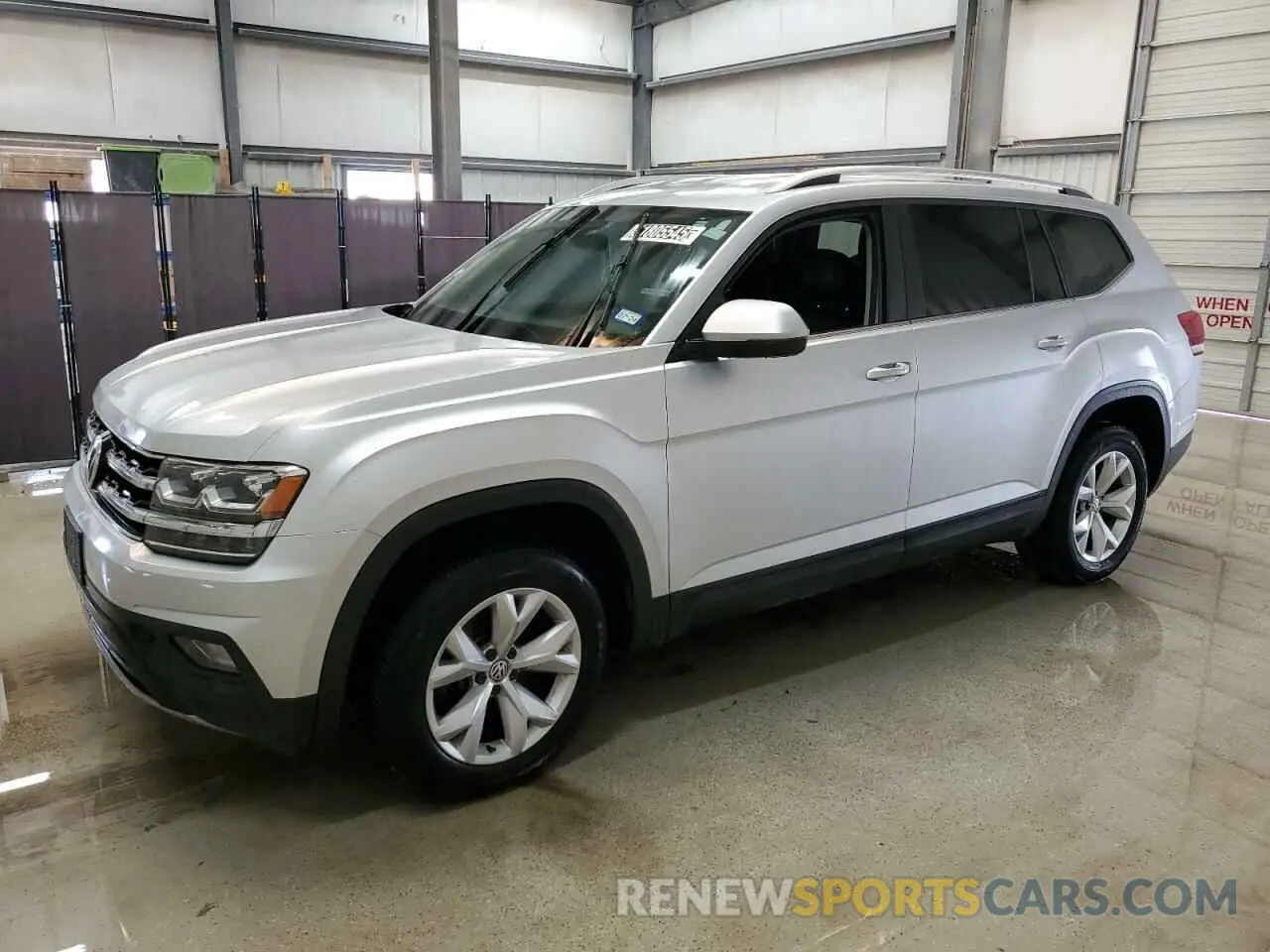 1 Photograph of a damaged car 1V2WR2CAXKC558194 VOLKSWAGEN ATLAS 2019