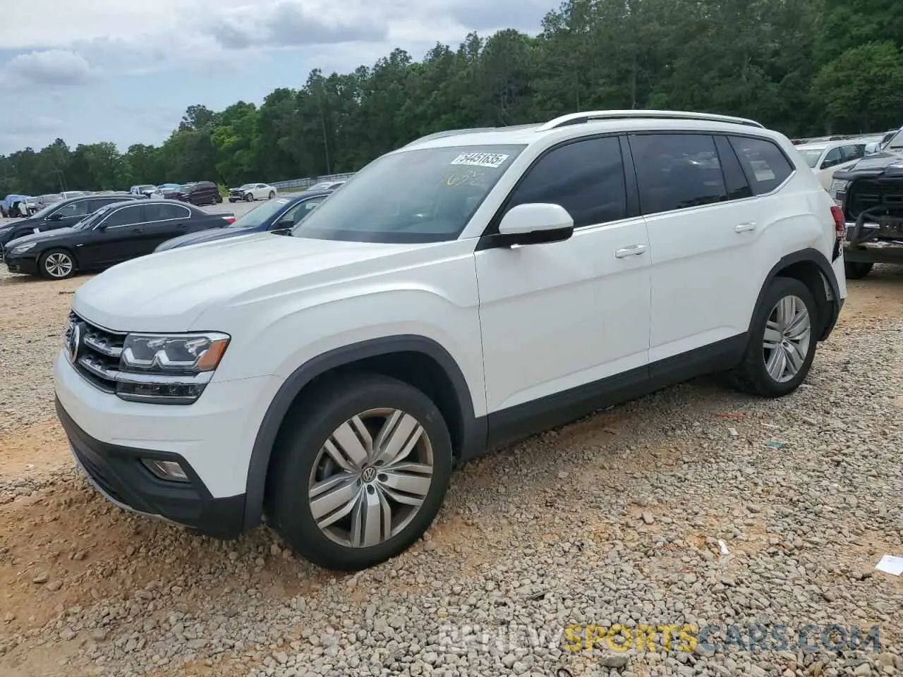 1 Photograph of a damaged car 1V2WR2CAXKC612609 VOLKSWAGEN ATLAS 2019