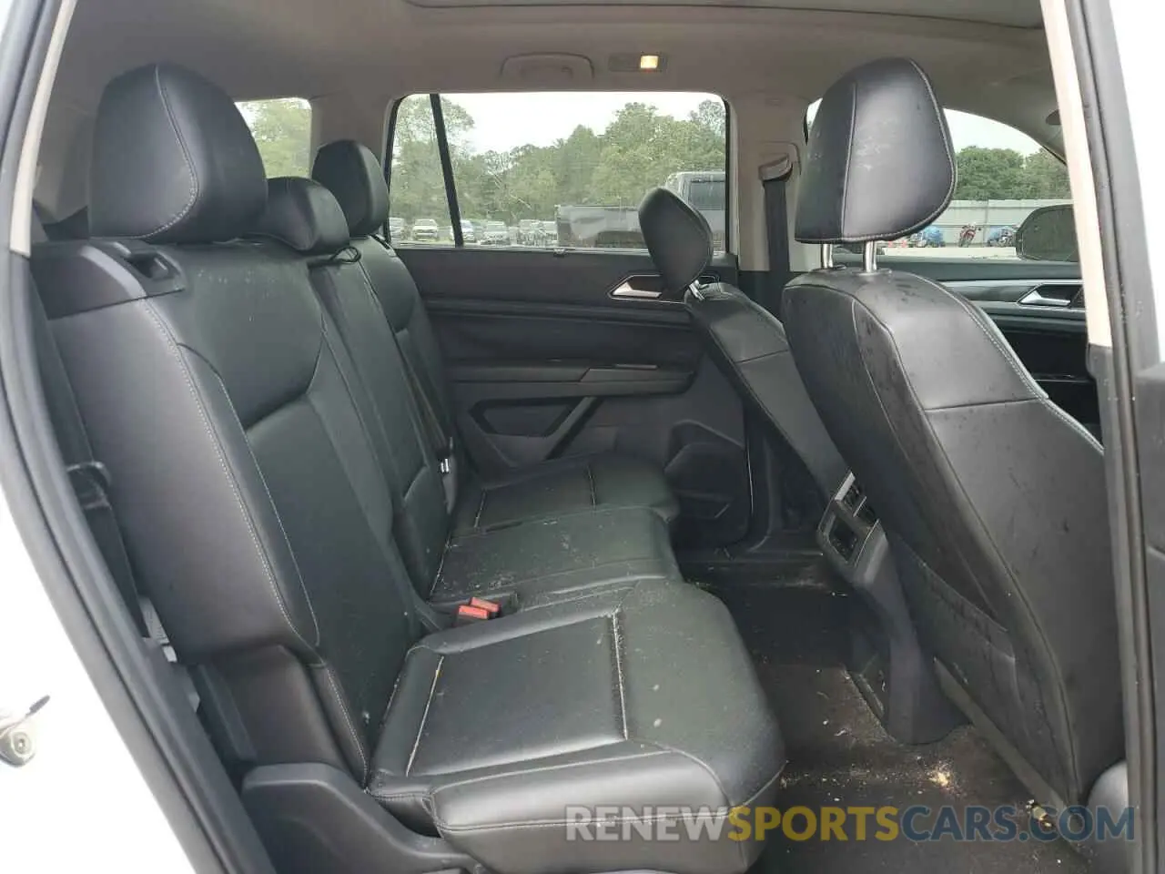 11 Photograph of a damaged car 1V2WR2CAXKC612609 VOLKSWAGEN ATLAS 2019