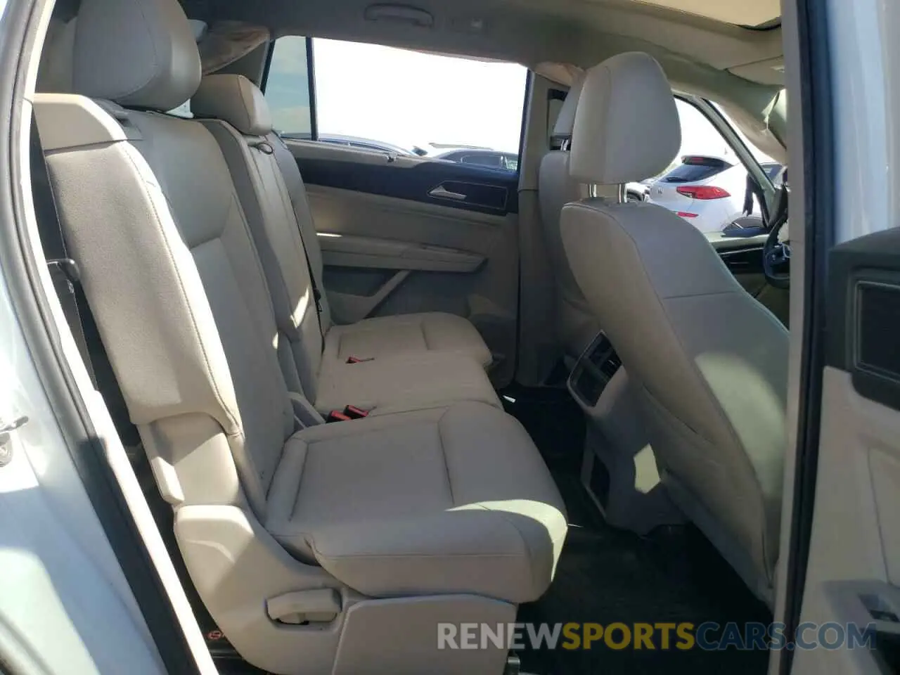 10 Фотография поврежденного автомобиля 1V2XR2CA0KC519974 VOLKSWAGEN ATLAS 2019