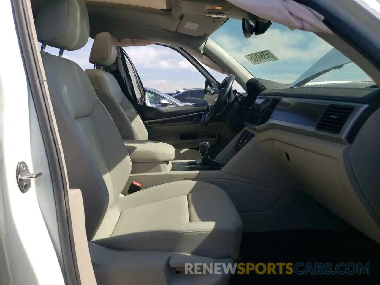 7 Фотография поврежденного автомобиля 1V2XR2CA0KC519974 VOLKSWAGEN ATLAS 2019