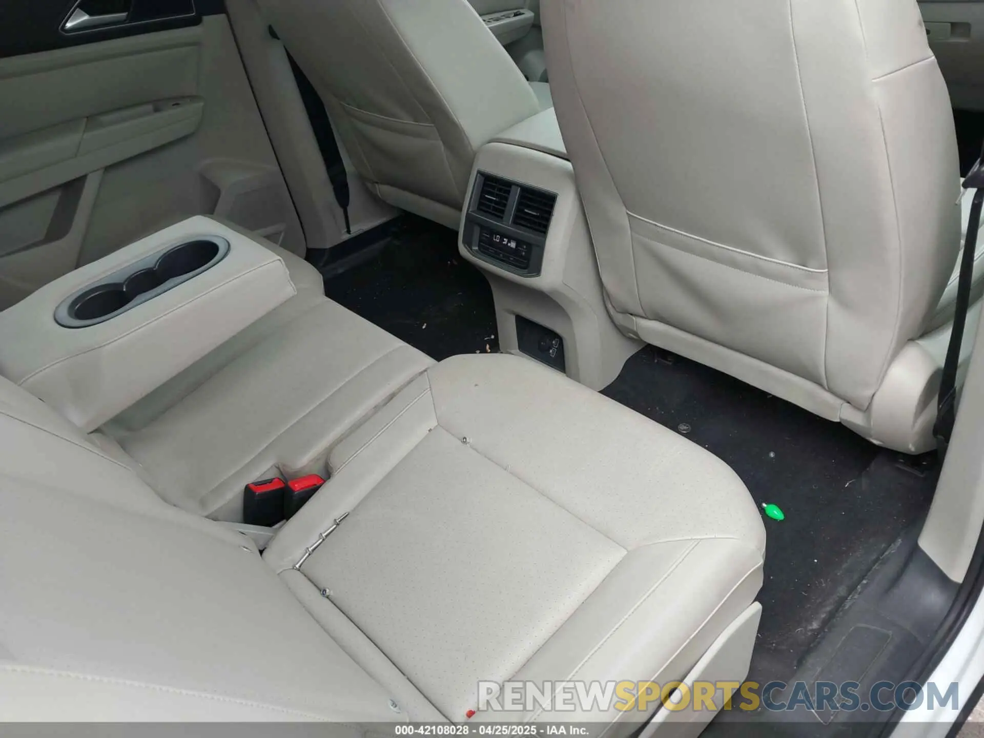 8 Фотография поврежденного автомобиля 1V2XR2CA1KC512967 VOLKSWAGEN ATLAS 2019