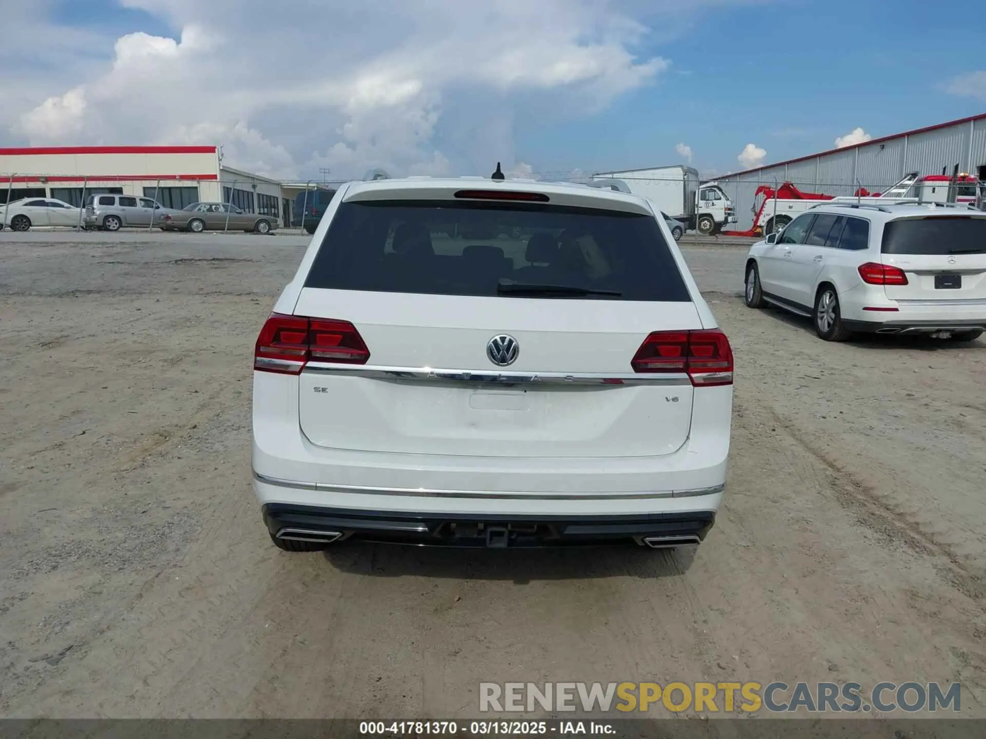 17 Фотография поврежденного автомобиля 1V2YR2CA3KC547188 VOLKSWAGEN ATLAS 2019