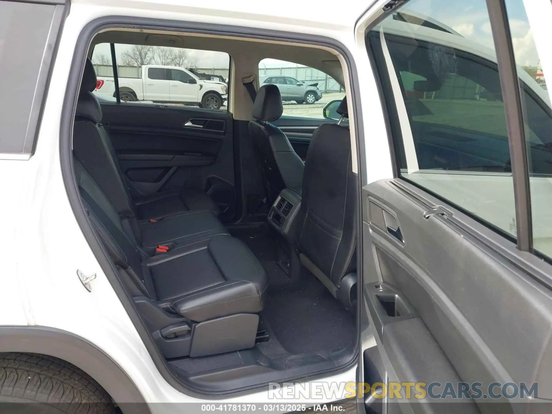 8 Фотография поврежденного автомобиля 1V2YR2CA3KC547188 VOLKSWAGEN ATLAS 2019