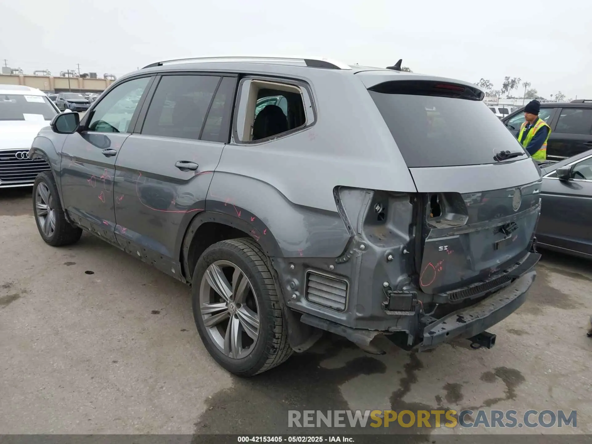 3 Фотография поврежденного автомобиля 1V2YR2CA9KC511490 VOLKSWAGEN ATLAS 2019