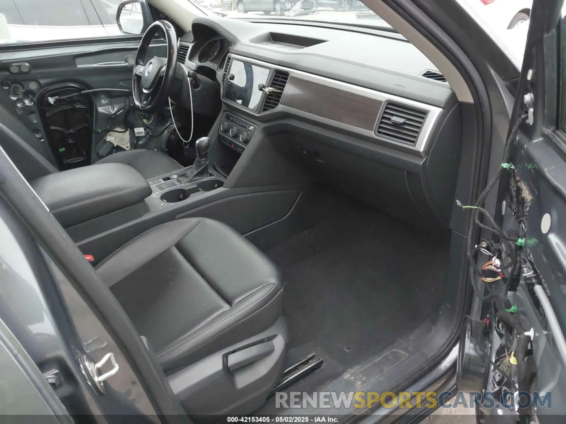 5 Фотография поврежденного автомобиля 1V2YR2CA9KC511490 VOLKSWAGEN ATLAS 2019
