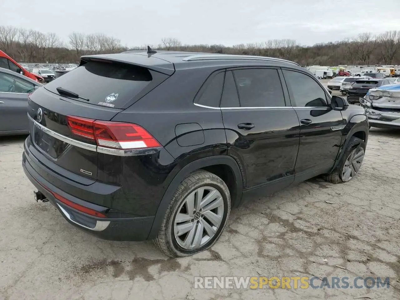 3 Photograph of a damaged car 1V21E2CA8LC224057 VOLKSWAGEN ATLAS 2020