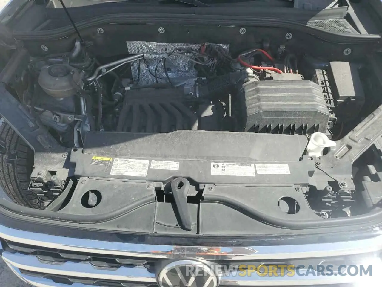 11 Photograph of a damaged car 1V21E2CAXLC226750 VOLKSWAGEN ATLAS 2020