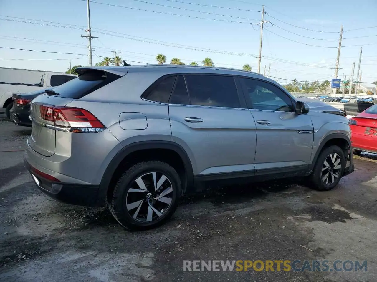 3 Photograph of a damaged car 1V23C2CA6LC226467 VOLKSWAGEN ATLAS 2020
