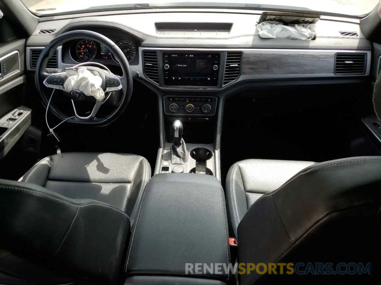 8 Photograph of a damaged car 1V24C2CA4LC203418 VOLKSWAGEN ATLAS 2020