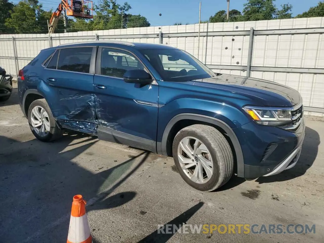 4 Photograph of a damaged car 1V25E2CA2LC217378 VOLKSWAGEN ATLAS 2020