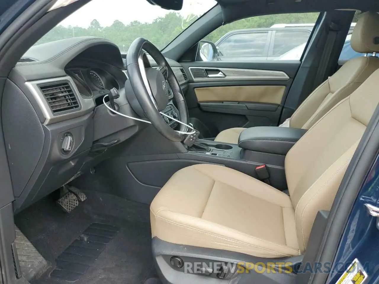 7 Photograph of a damaged car 1V25E2CA2LC217378 VOLKSWAGEN ATLAS 2020