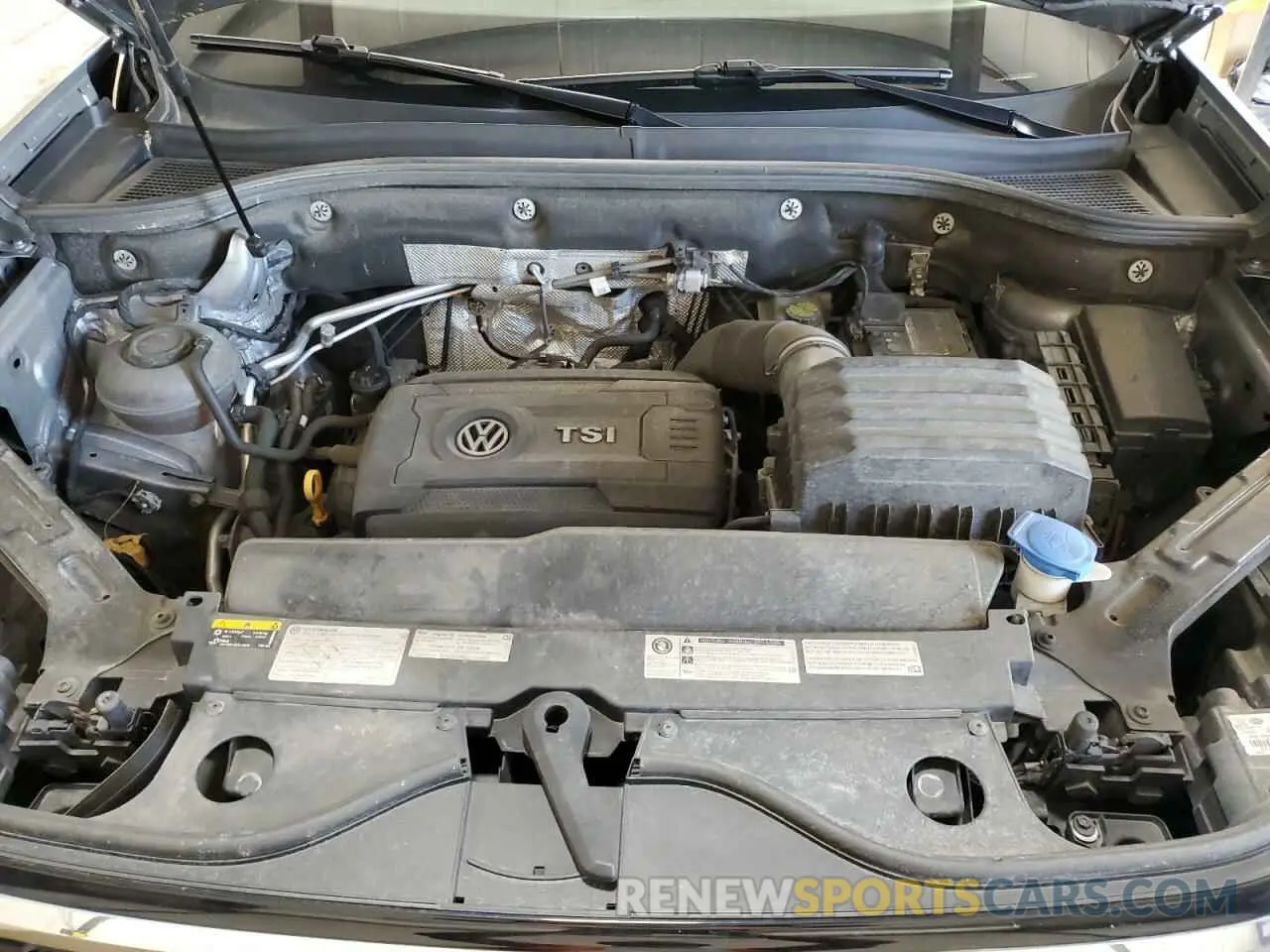 12 Photograph of a damaged car 1V26C2CA6LC204465 VOLKSWAGEN ATLAS 2020
