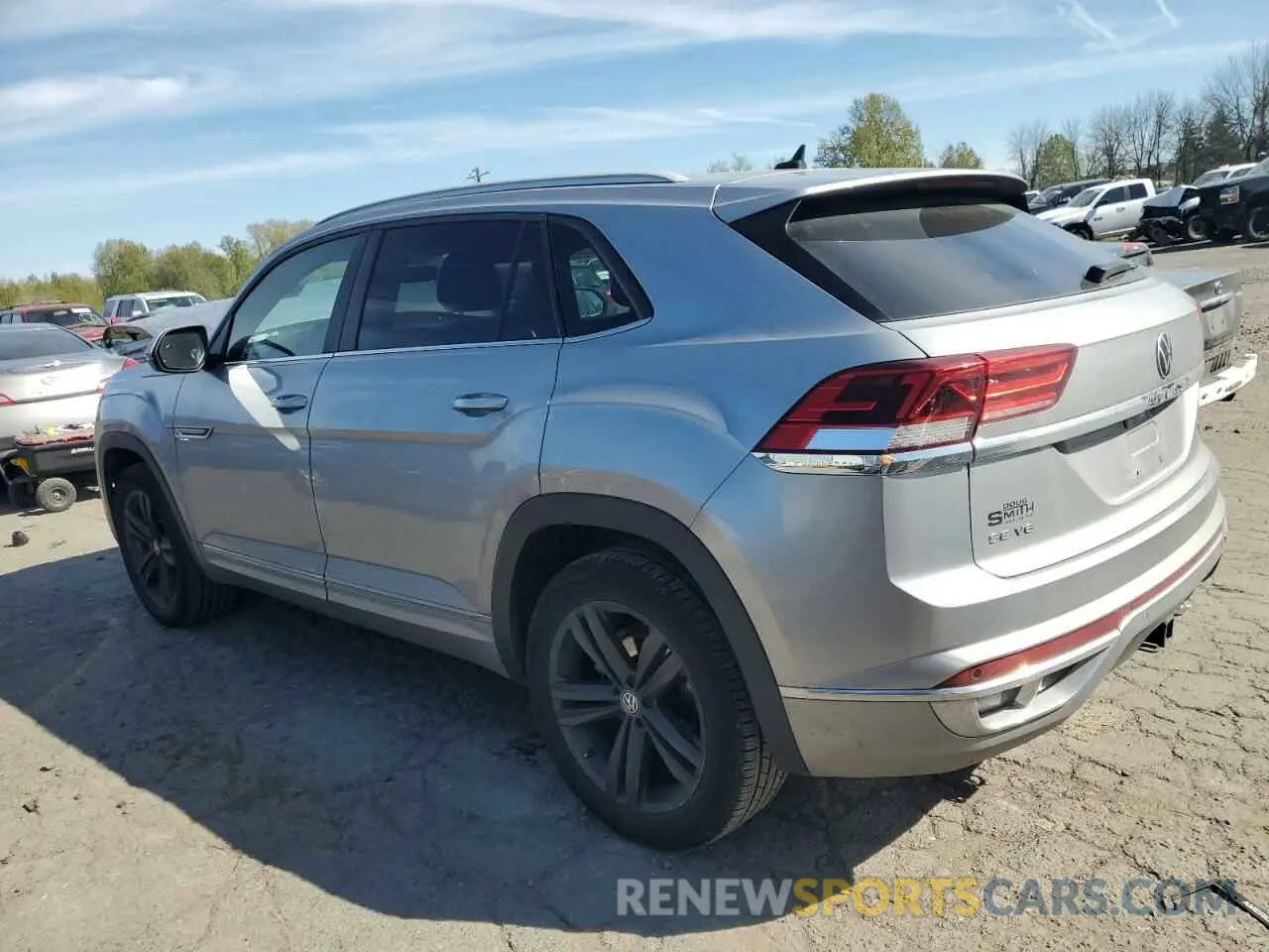 2 Photograph of a damaged car 1V26E2CA2LC231902 VOLKSWAGEN ATLAS 2020