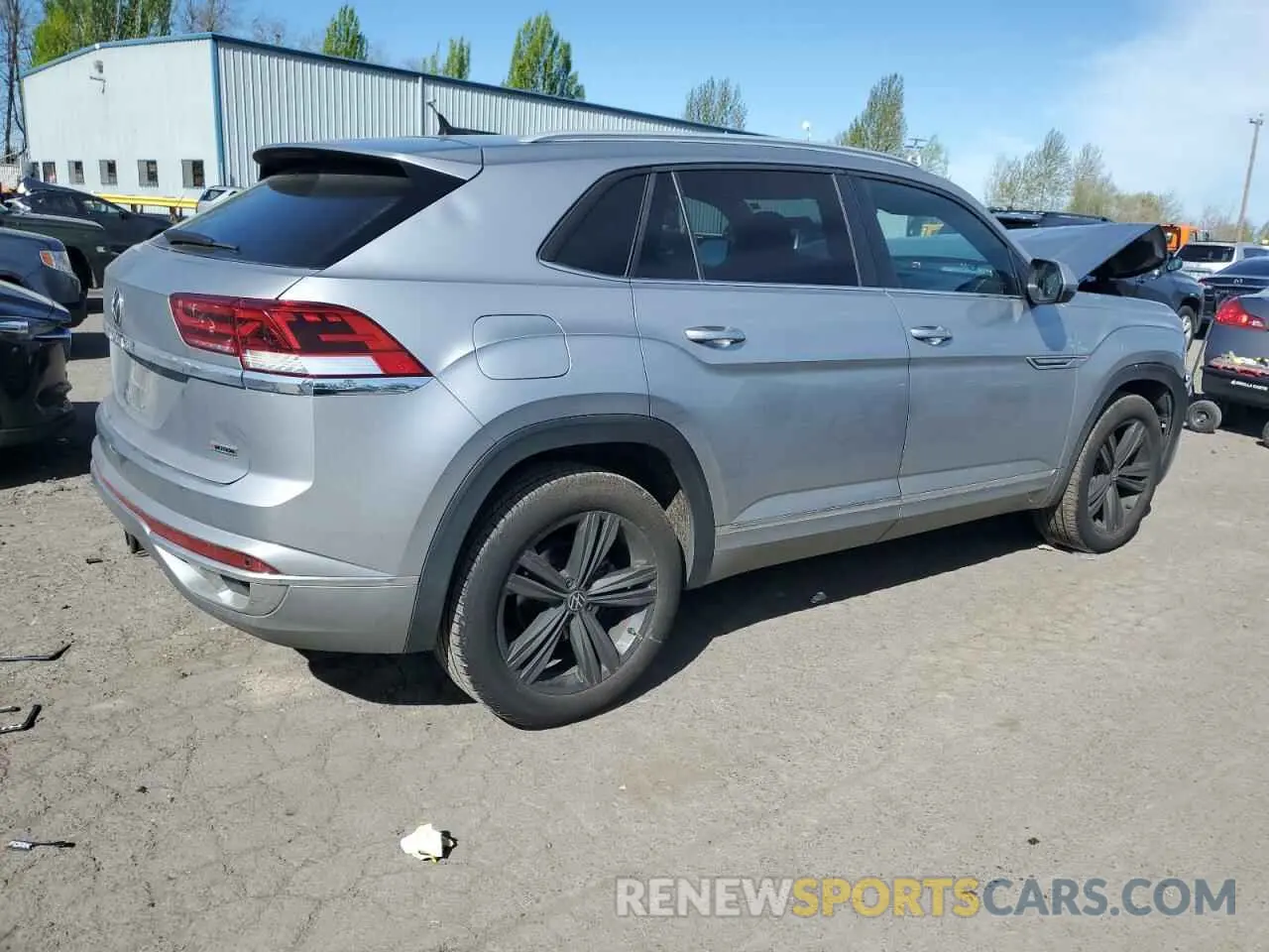 3 Photograph of a damaged car 1V26E2CA2LC231902 VOLKSWAGEN ATLAS 2020
