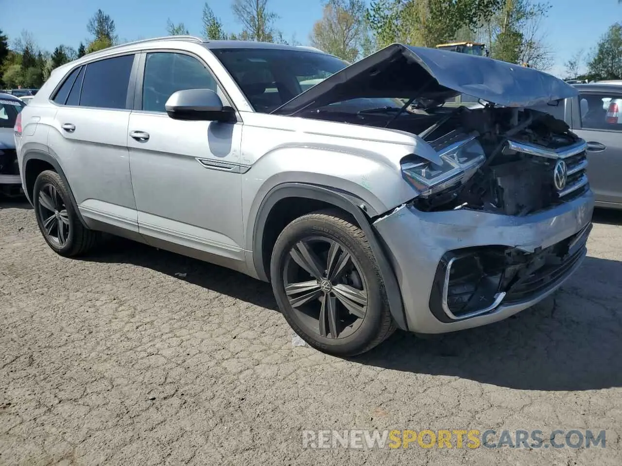 4 Photograph of a damaged car 1V26E2CA2LC231902 VOLKSWAGEN ATLAS 2020