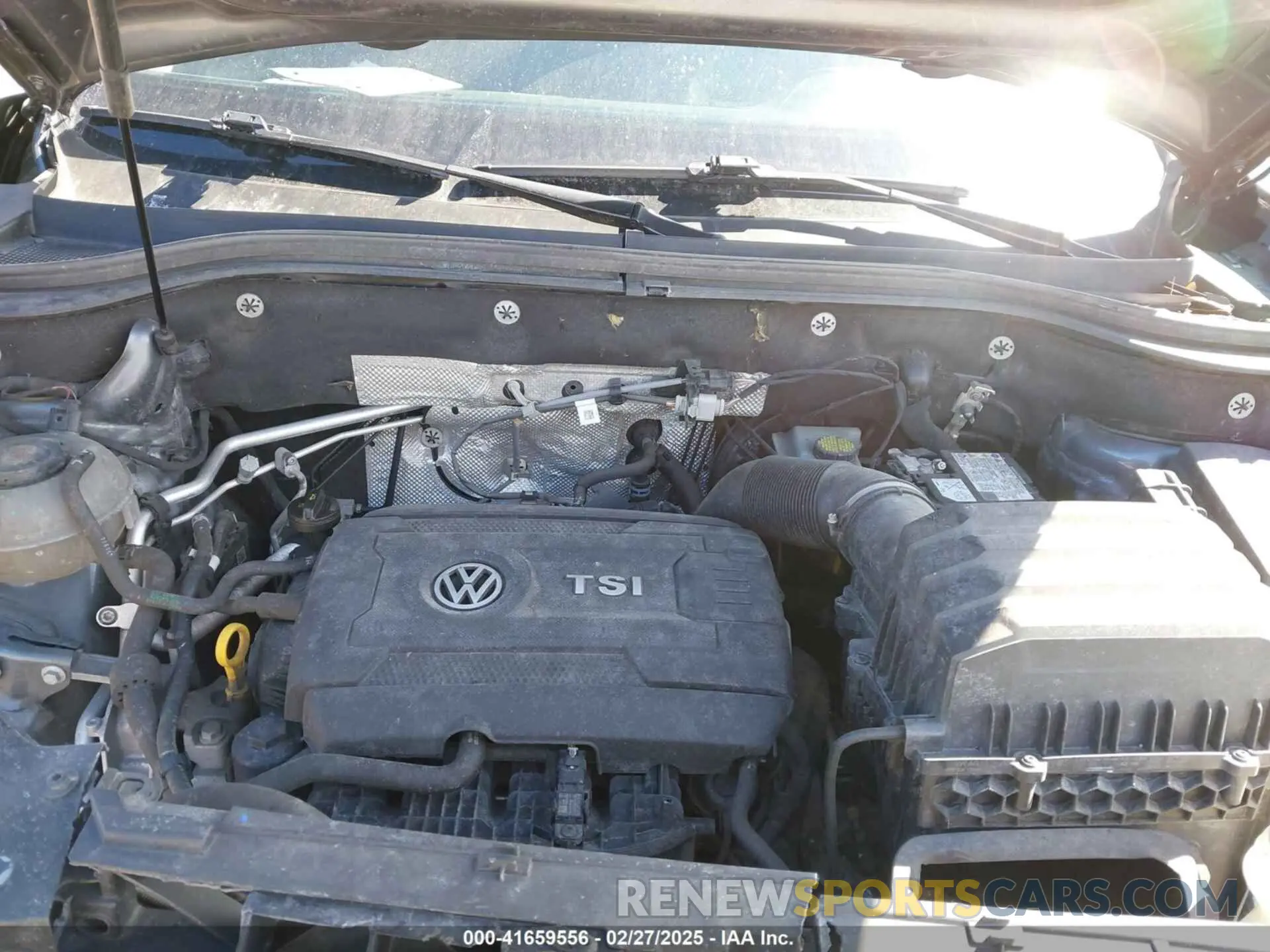 10 Photograph of a damaged car 1V2AP2CA0LC501536 VOLKSWAGEN ATLAS 2020