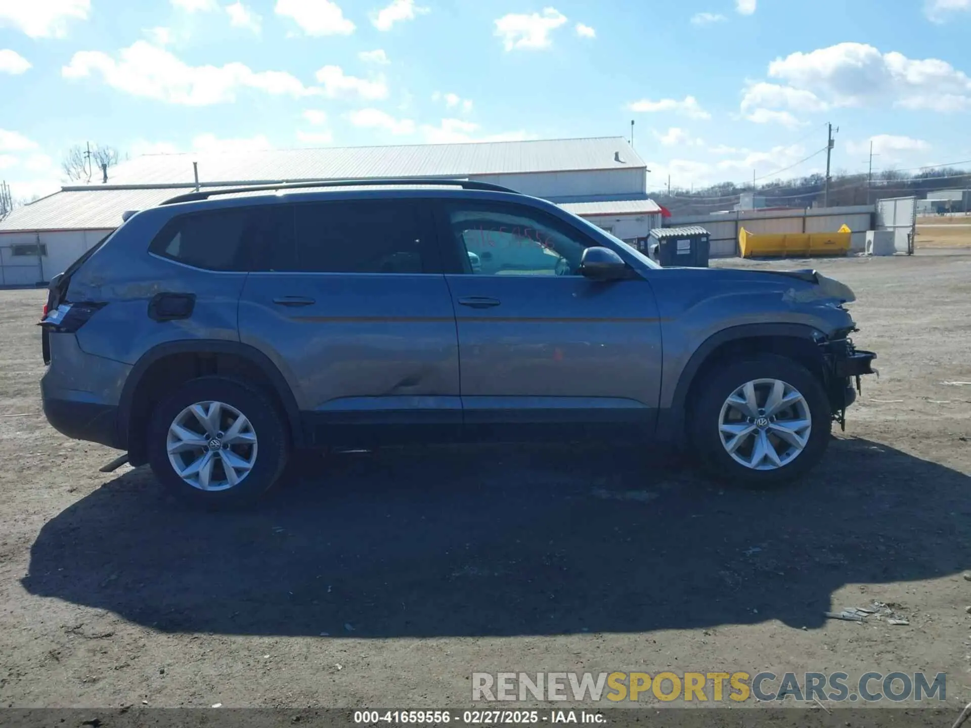 14 Photograph of a damaged car 1V2AP2CA0LC501536 VOLKSWAGEN ATLAS 2020