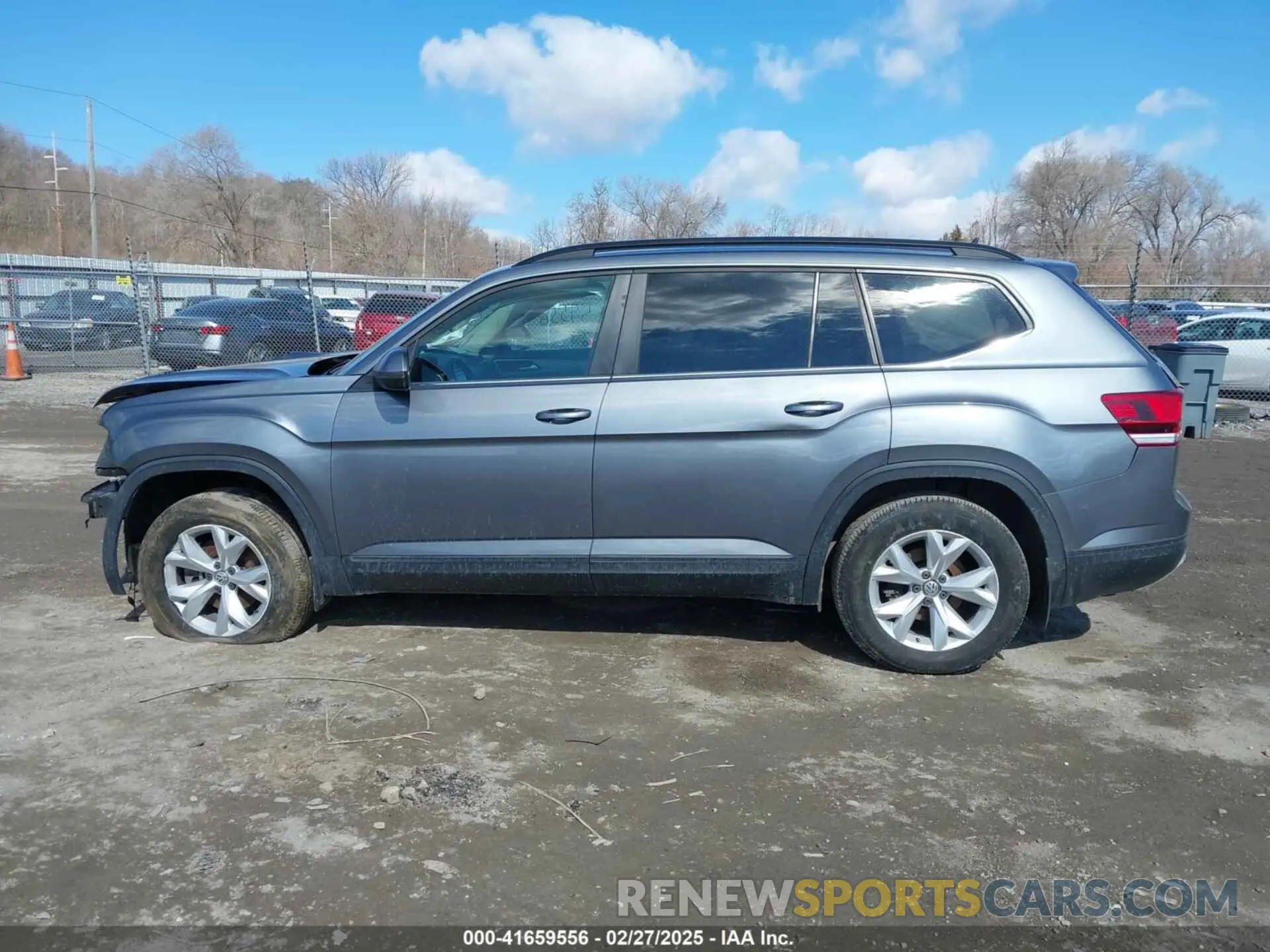 15 Photograph of a damaged car 1V2AP2CA0LC501536 VOLKSWAGEN ATLAS 2020
