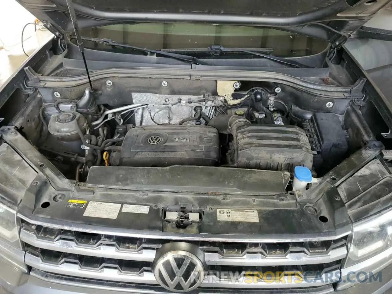 11 Photograph of a damaged car 1V2AP2CA1LC500198 VOLKSWAGEN ATLAS 2020