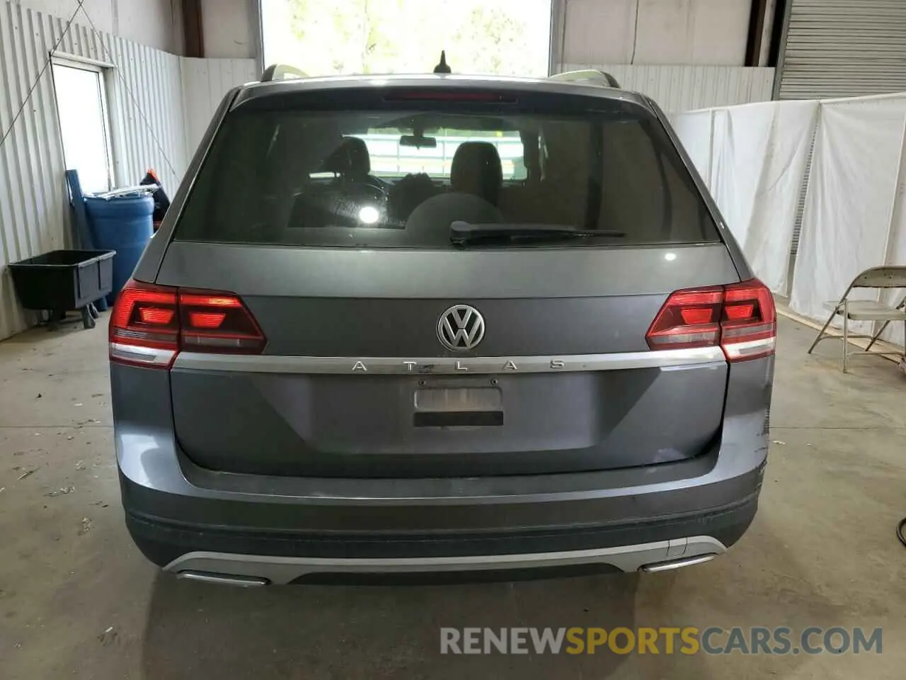 6 Photograph of a damaged car 1V2AP2CA1LC500198 VOLKSWAGEN ATLAS 2020