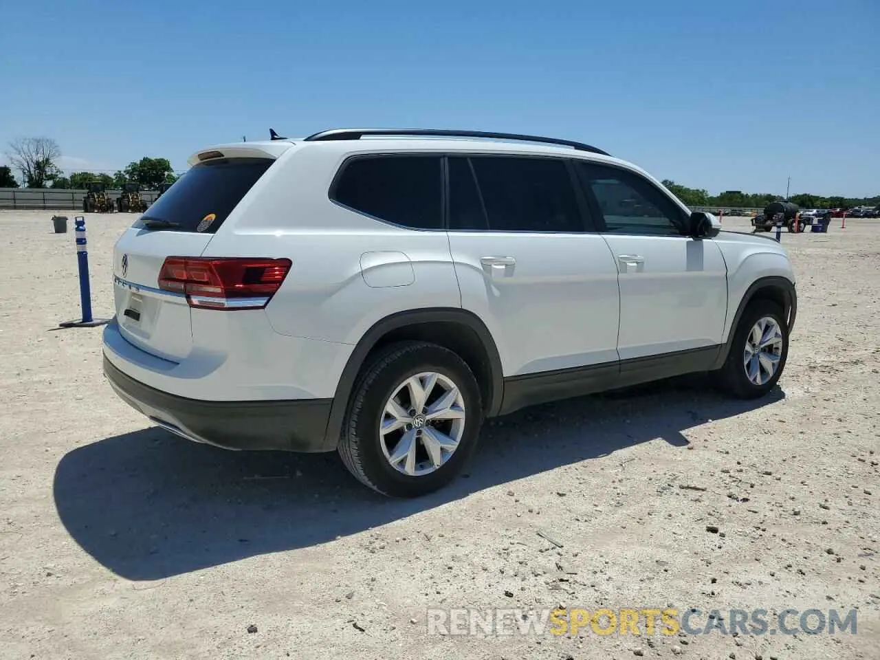 3 Фотография поврежденного автомобиля 1V2DP2CA3LC500443 VOLKSWAGEN ATLAS 2020