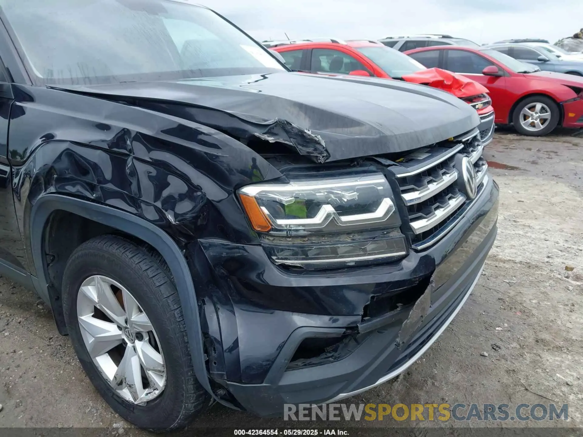 17 Photograph of a damaged car 1V2DP2CA4LC500273 VOLKSWAGEN ATLAS 2020