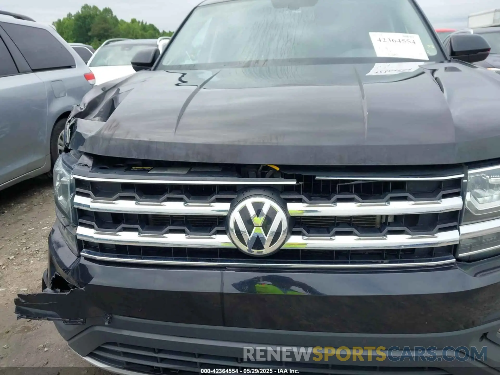 19 Photograph of a damaged car 1V2DP2CA4LC500273 VOLKSWAGEN ATLAS 2020