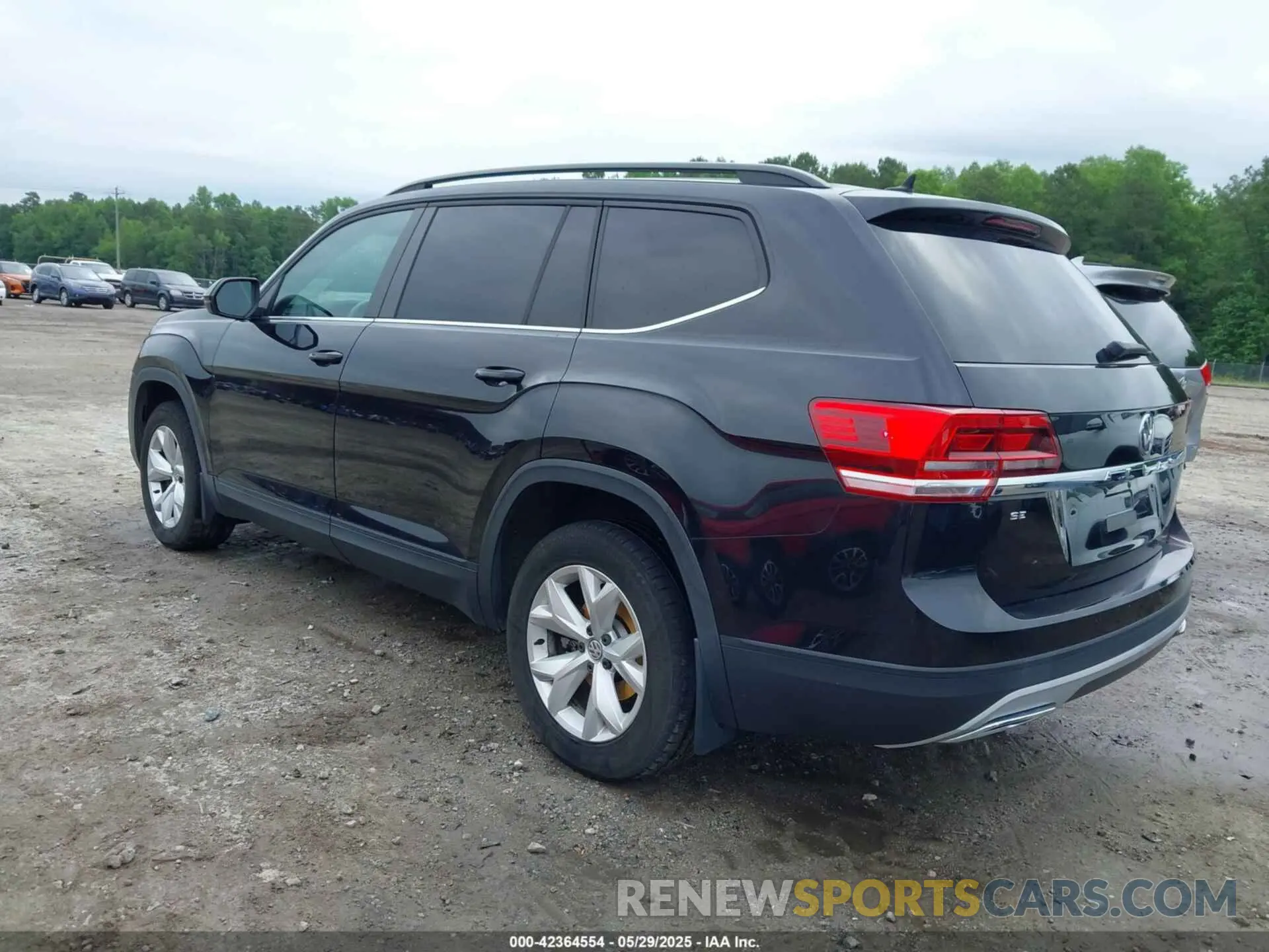 3 Photograph of a damaged car 1V2DP2CA4LC500273 VOLKSWAGEN ATLAS 2020