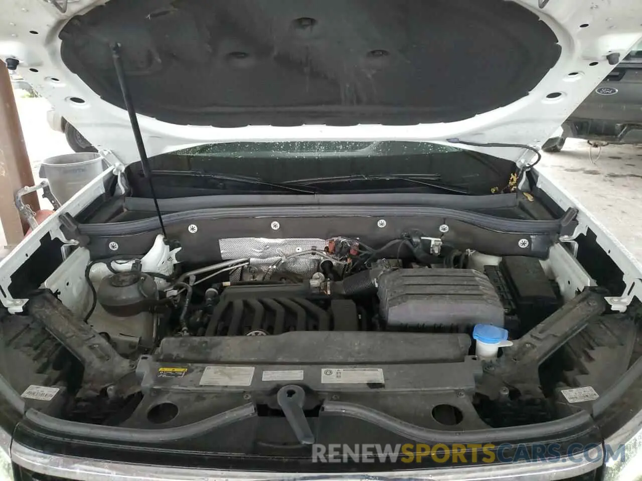 12 Photograph of a damaged car 1V2EE2CAXLC224546 VOLKSWAGEN ATLAS 2020
