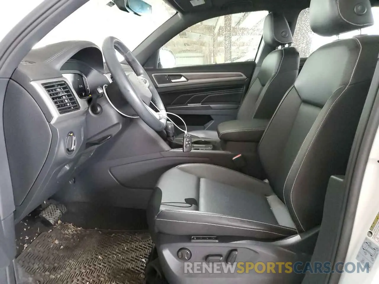 7 Photograph of a damaged car 1V2EE2CAXLC224546 VOLKSWAGEN ATLAS 2020