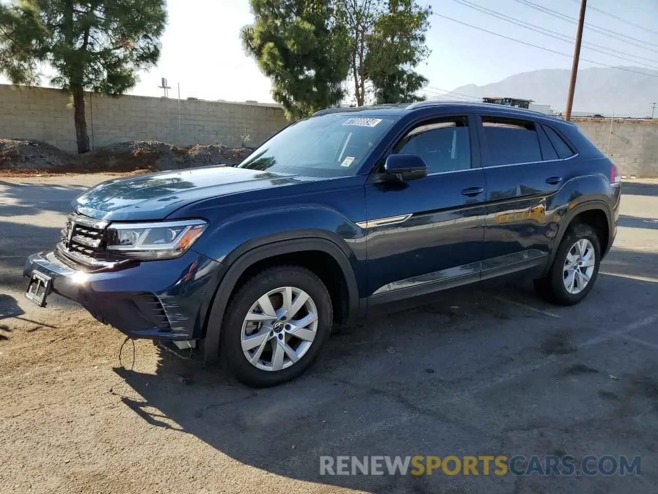 1 Photograph of a damaged car 1V2GC2CAXLC202156 VOLKSWAGEN ATLAS 2020