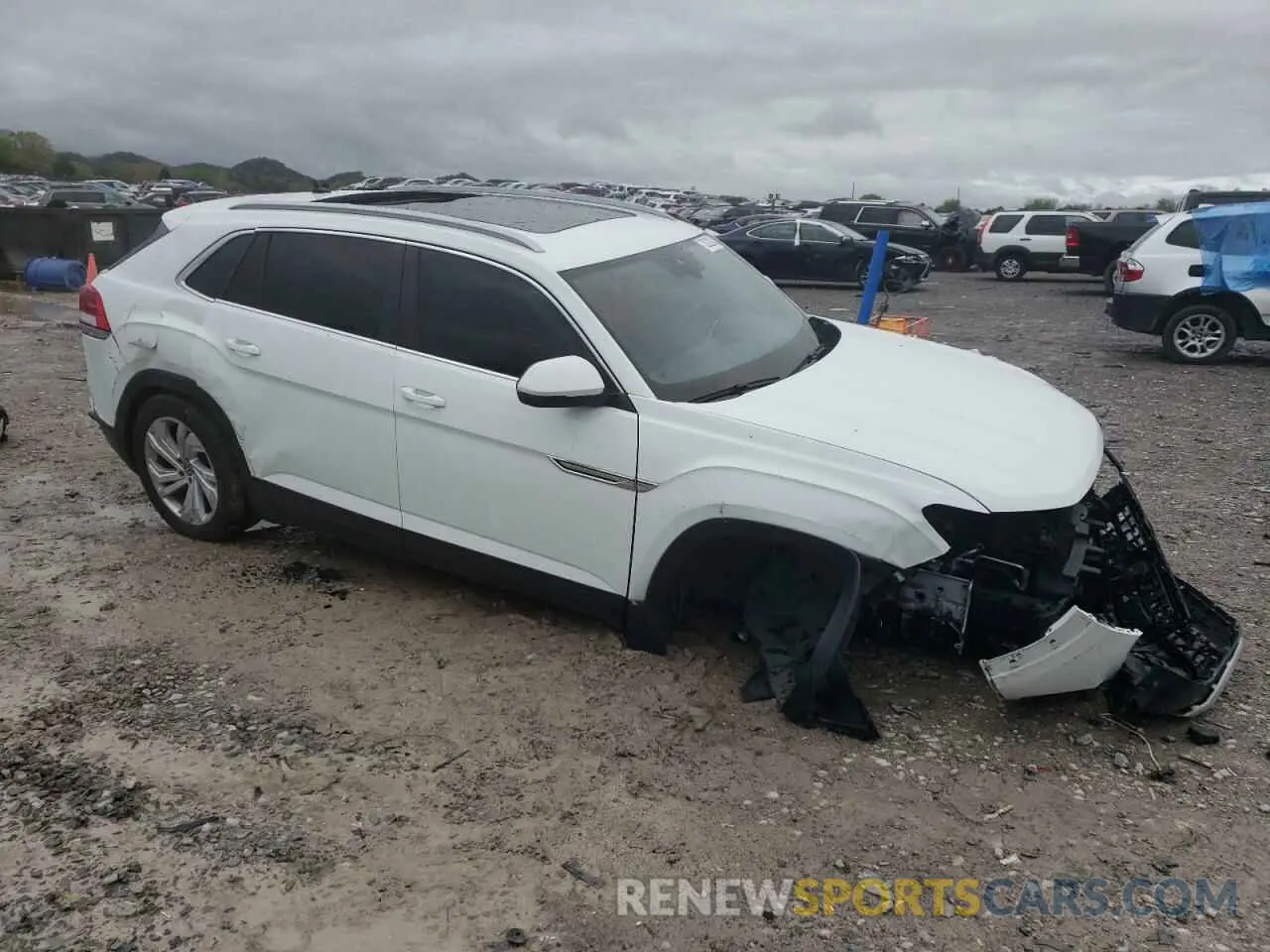 4 Photograph of a damaged car 1V2ME2CAXLC232299 VOLKSWAGEN ATLAS 2020