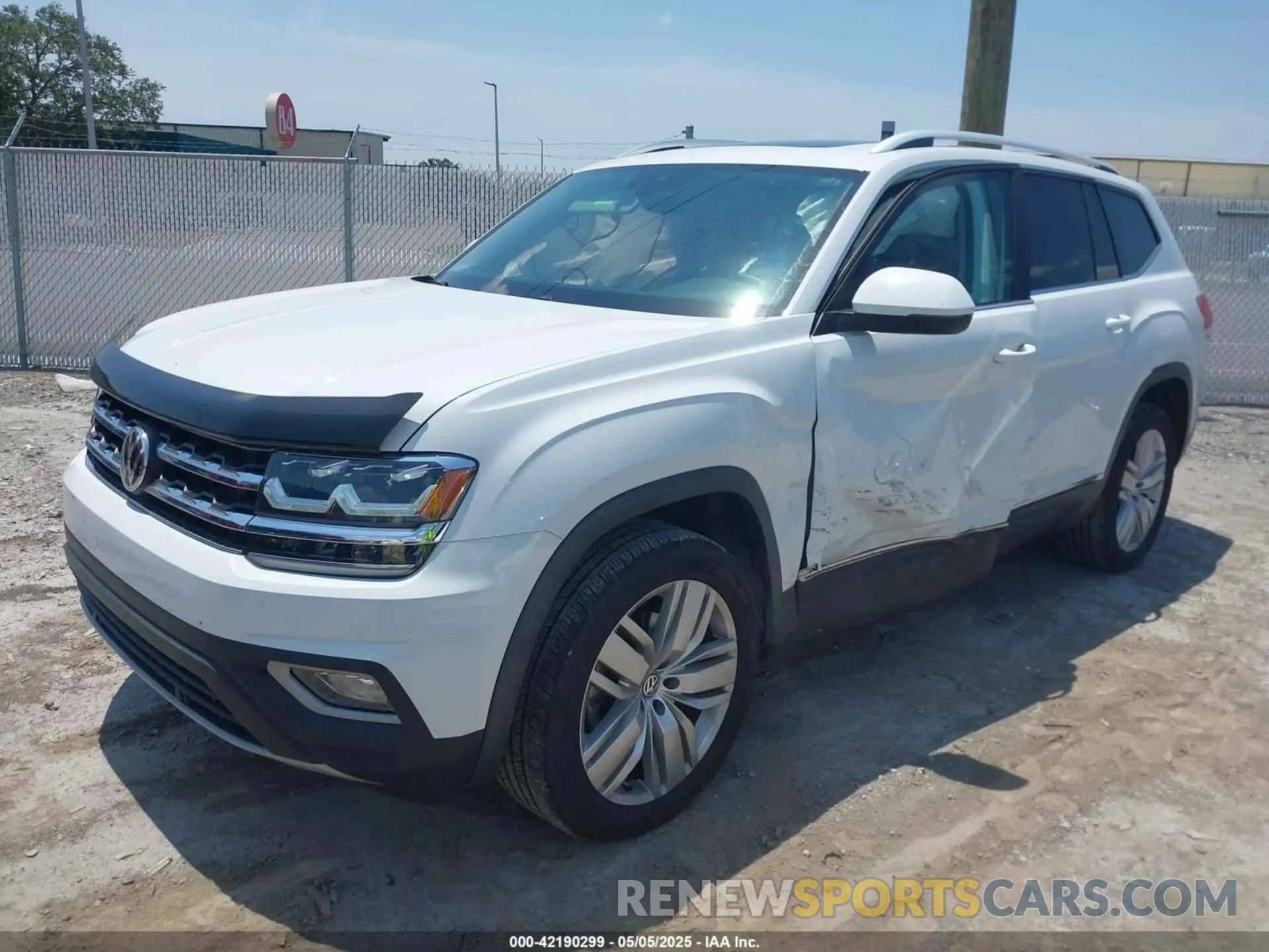 2 Фотография поврежденного автомобиля 1V2MR2CA0LC504010 VOLKSWAGEN ATLAS 2020