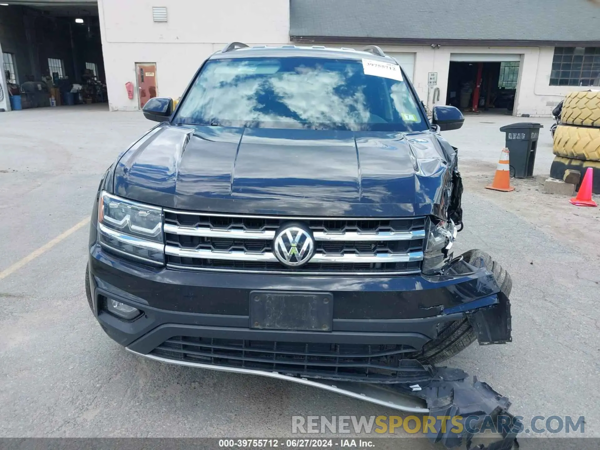 12 Photograph of a damaged car 1V2UR2CA7LC504330 VOLKSWAGEN ATLAS 2020