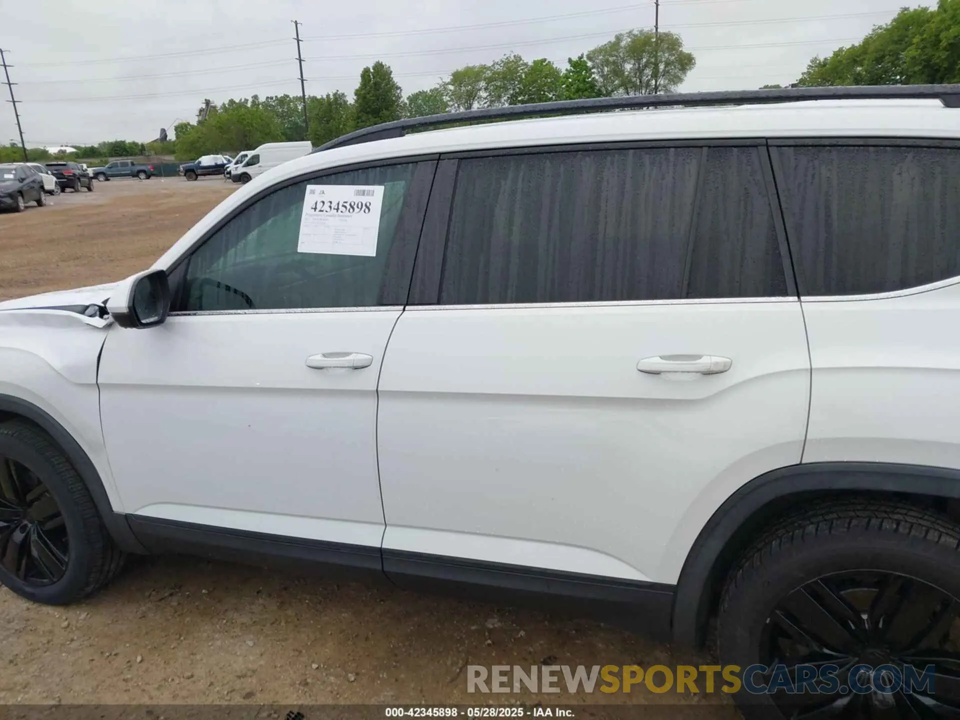 15 Photograph of a damaged car 1V2WR2CA6LC502996 VOLKSWAGEN ATLAS 2020