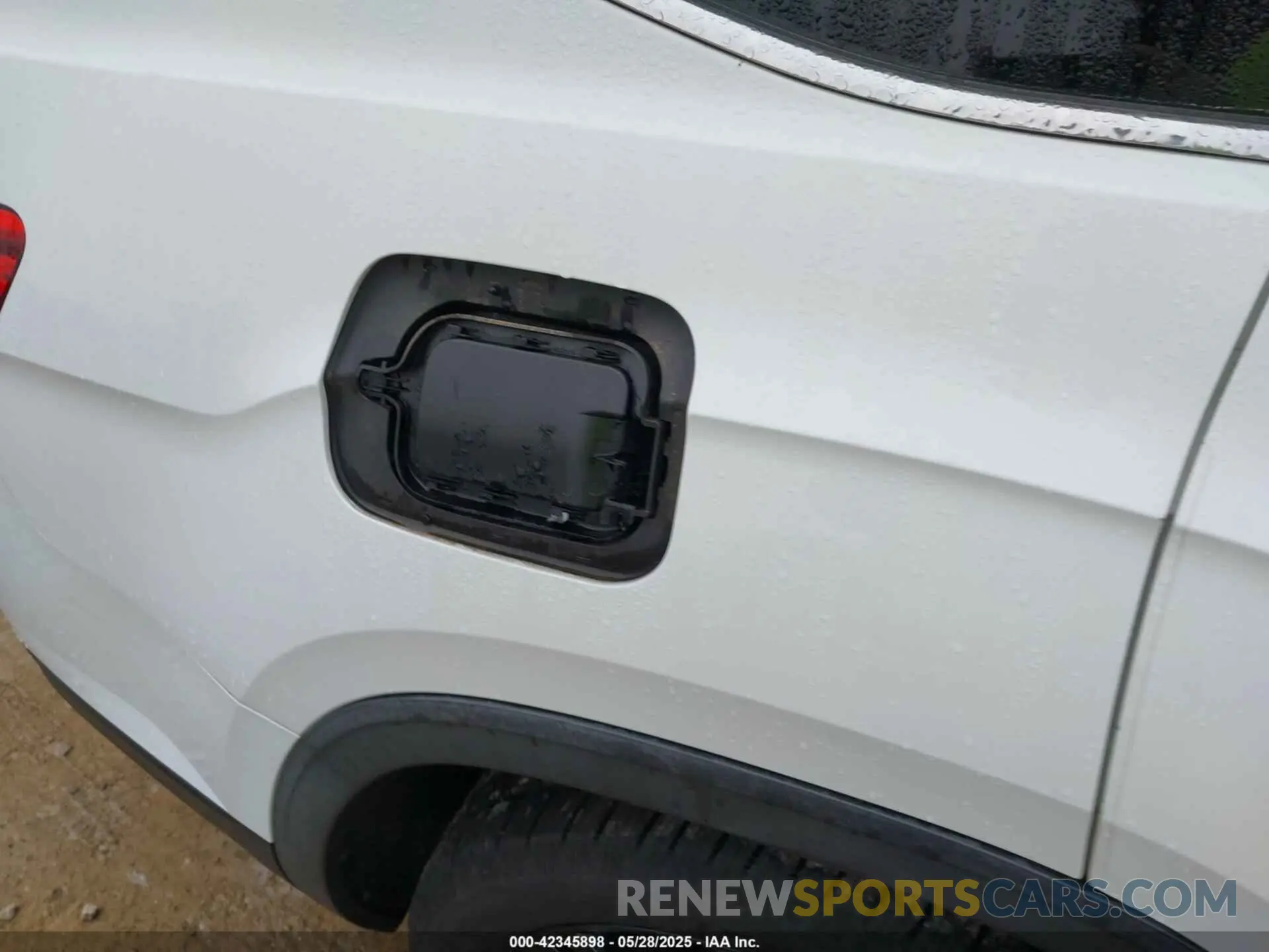 22 Photograph of a damaged car 1V2WR2CA6LC502996 VOLKSWAGEN ATLAS 2020