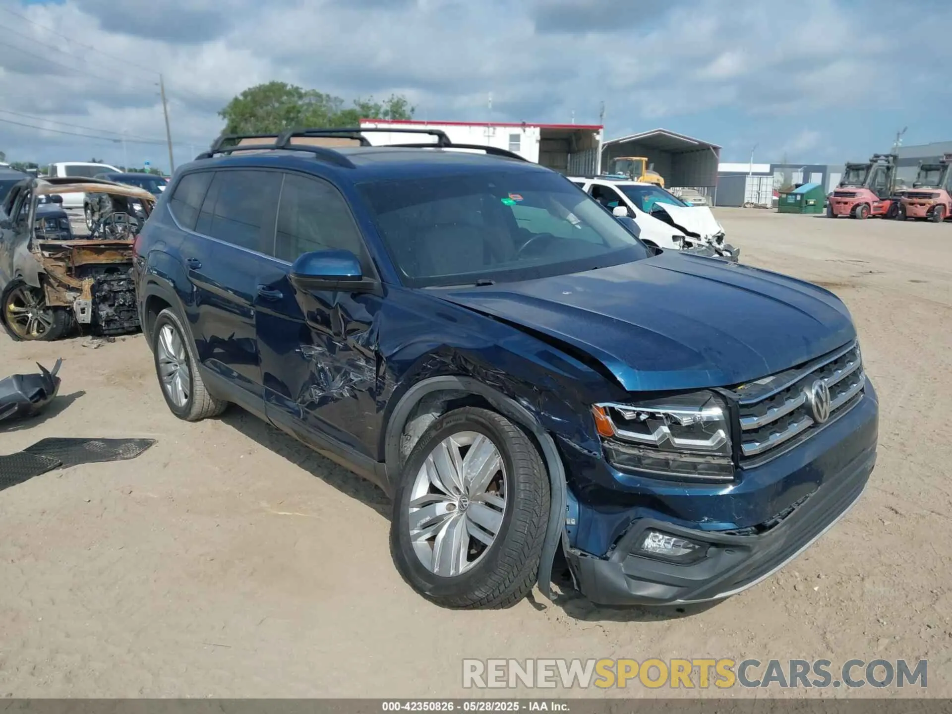 1 Photograph of a damaged car 1V2WR2CA8LC503891 VOLKSWAGEN ATLAS 2020