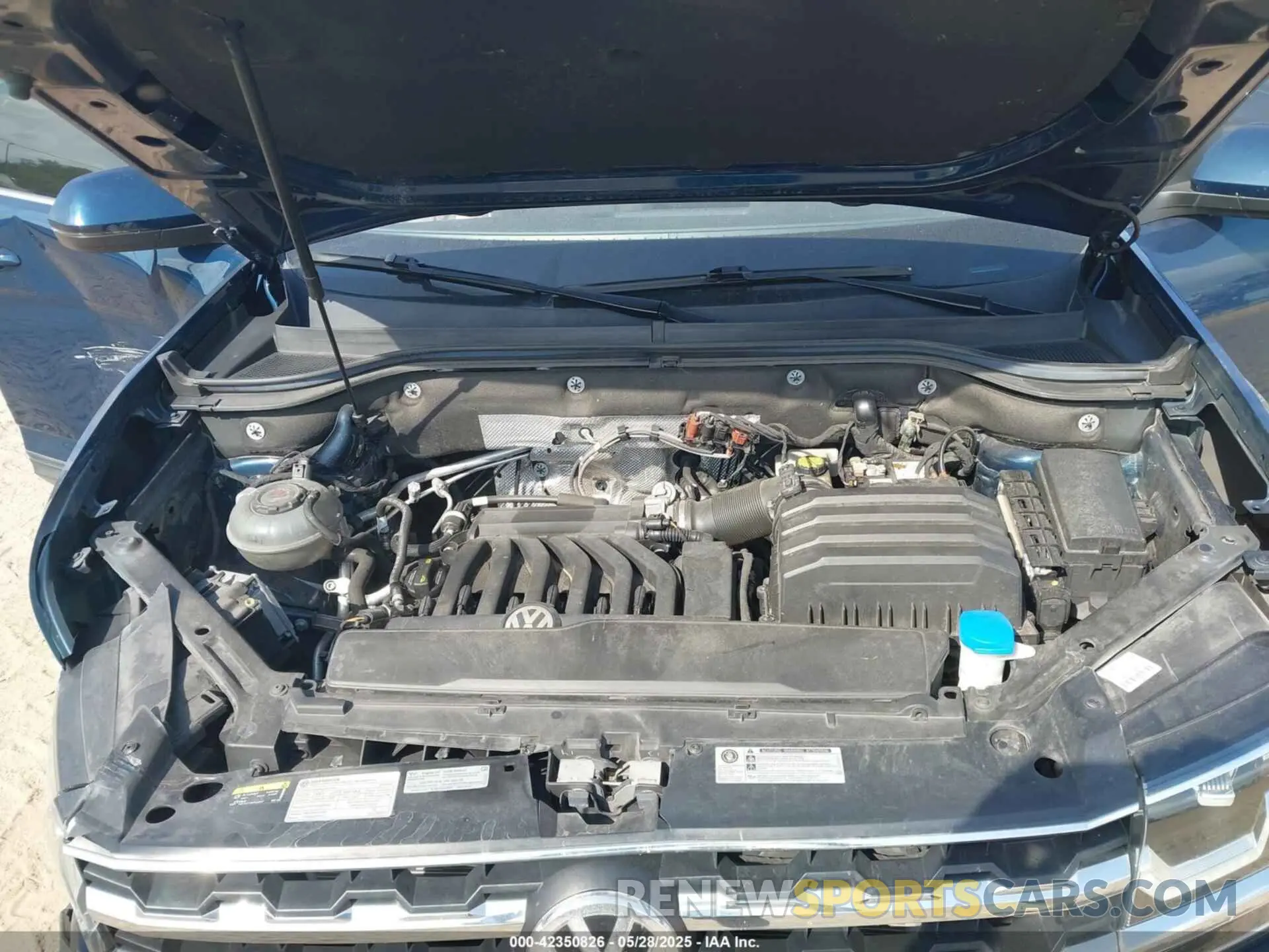 10 Photograph of a damaged car 1V2WR2CA8LC503891 VOLKSWAGEN ATLAS 2020