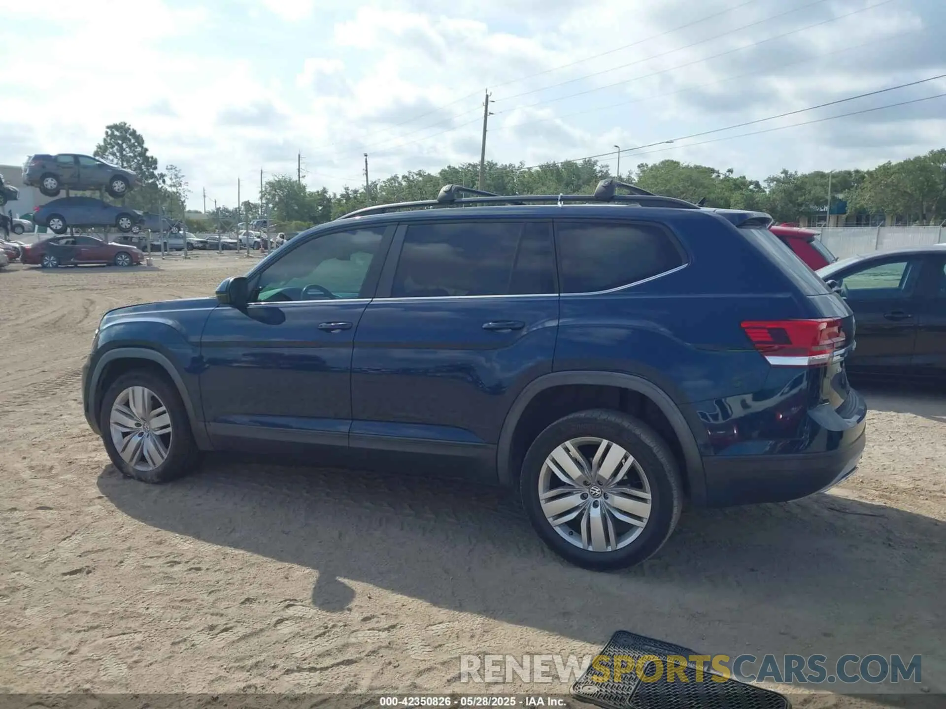 15 Photograph of a damaged car 1V2WR2CA8LC503891 VOLKSWAGEN ATLAS 2020