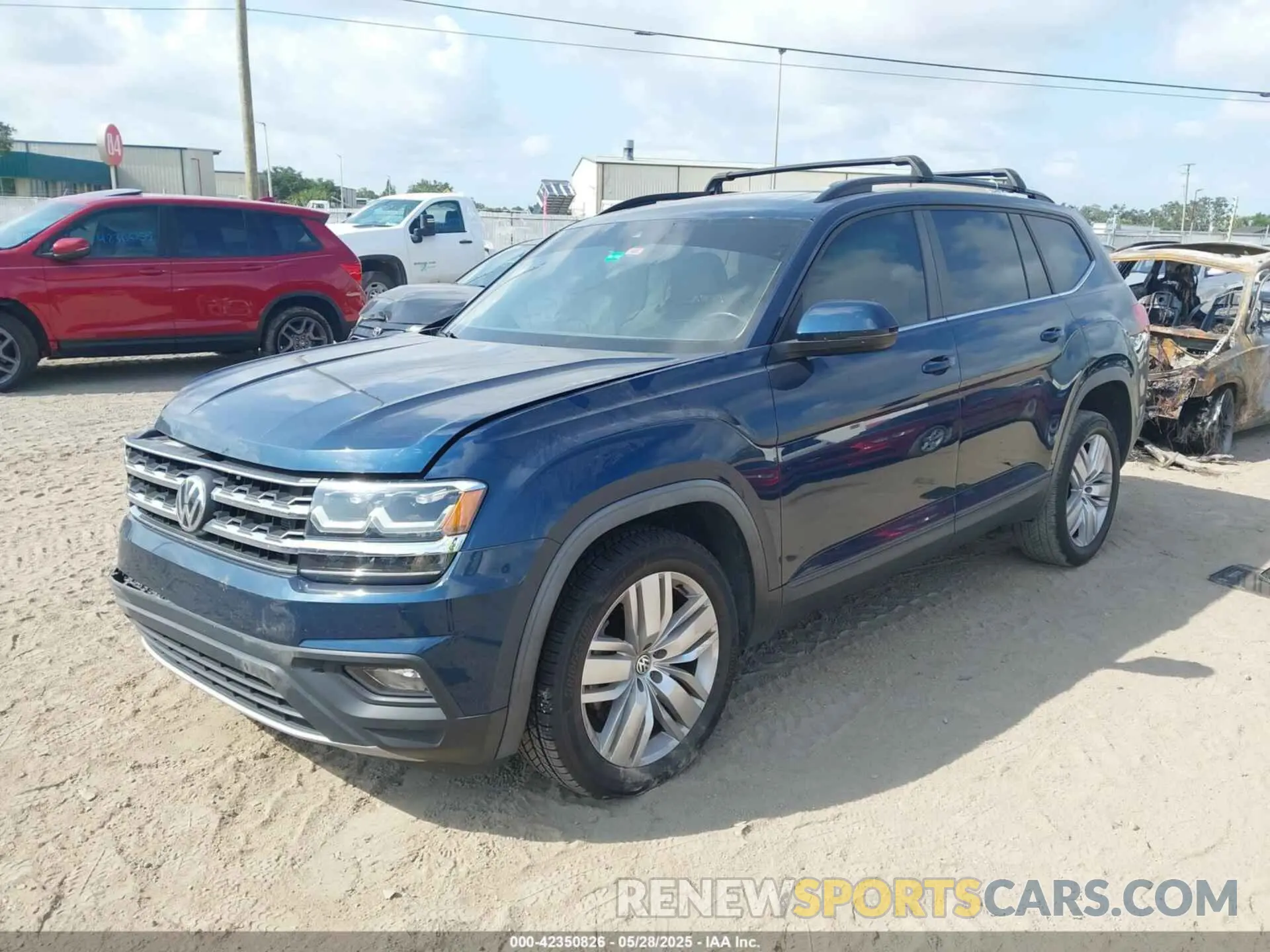 2 Photograph of a damaged car 1V2WR2CA8LC503891 VOLKSWAGEN ATLAS 2020