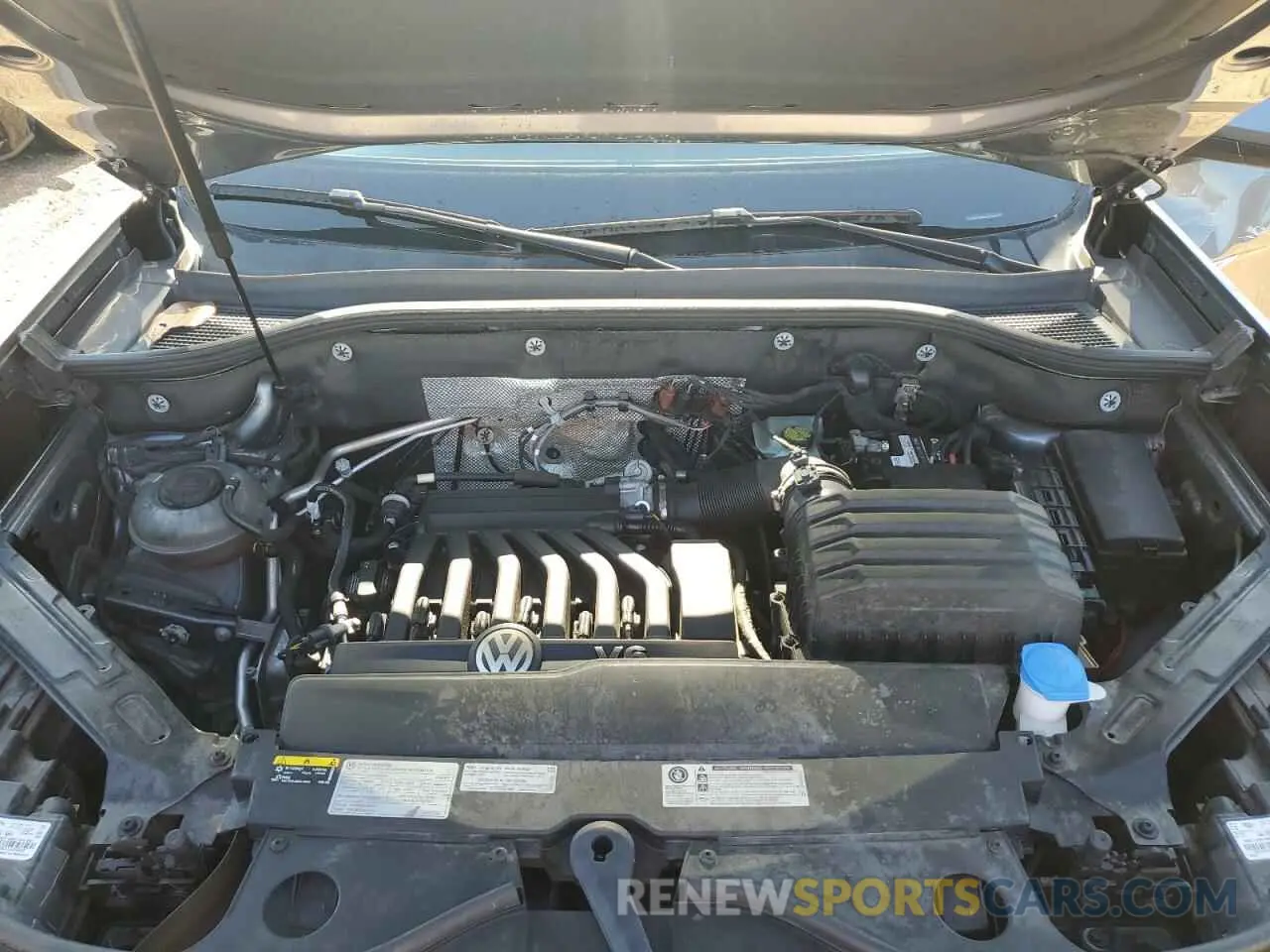 12 Photograph of a damaged car 1V2YE2CA5LC219798 VOLKSWAGEN ATLAS 2020