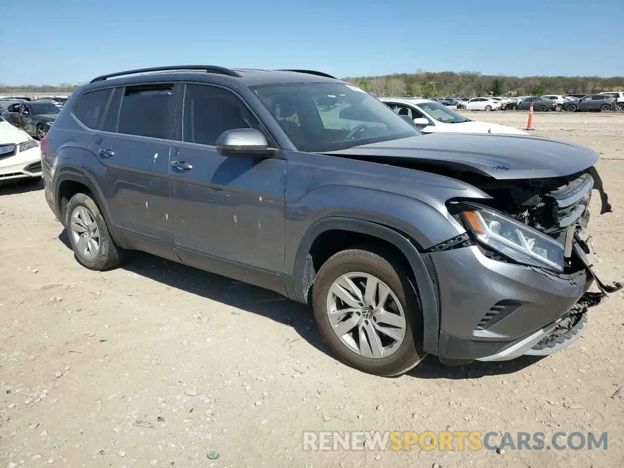 4 Photograph of a damaged car 1V2AP2CA4MC501931 VOLKSWAGEN ATLAS 2021